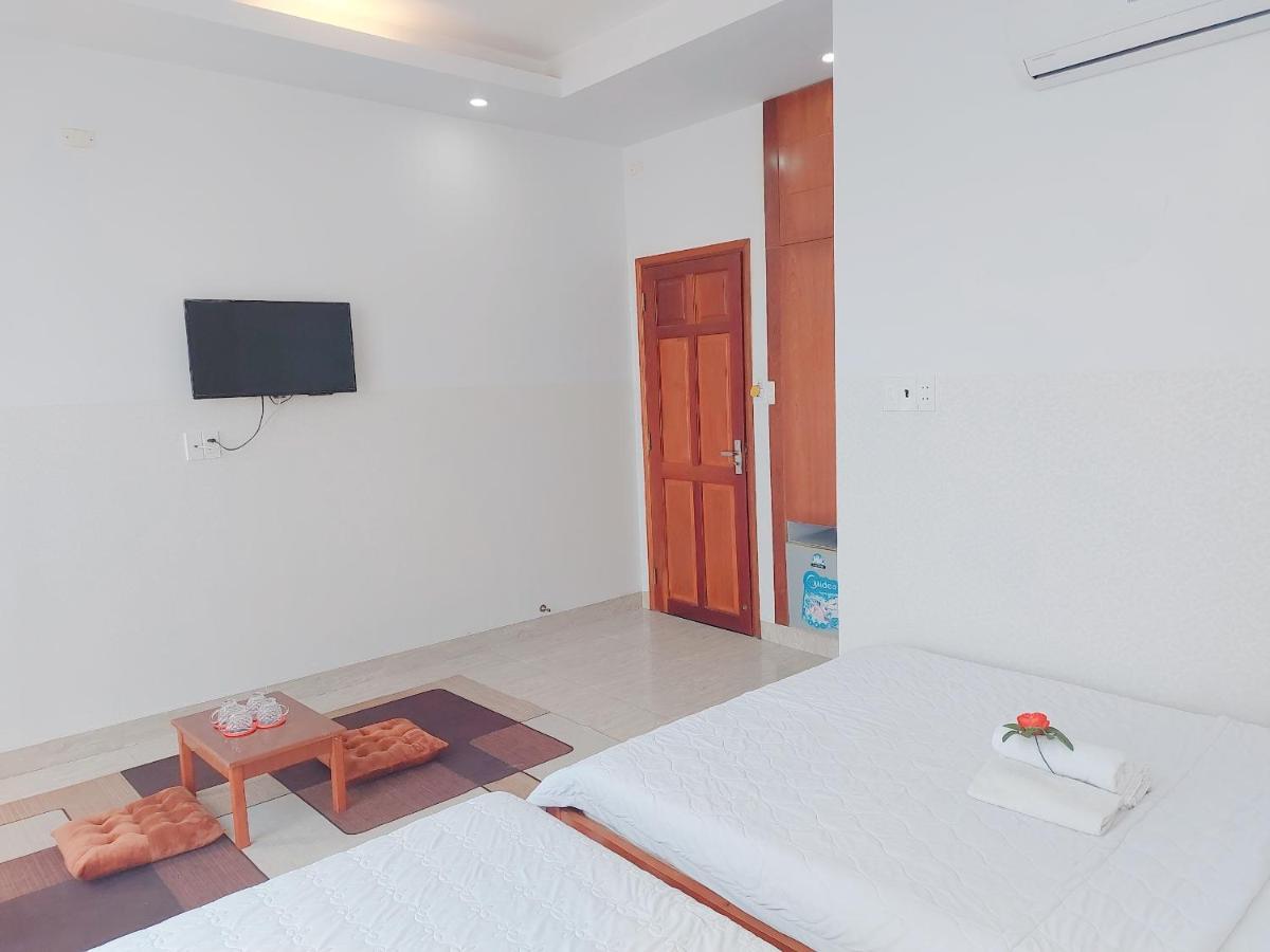 Thien Y Hotel Bai Sau 头顿 外观 照片