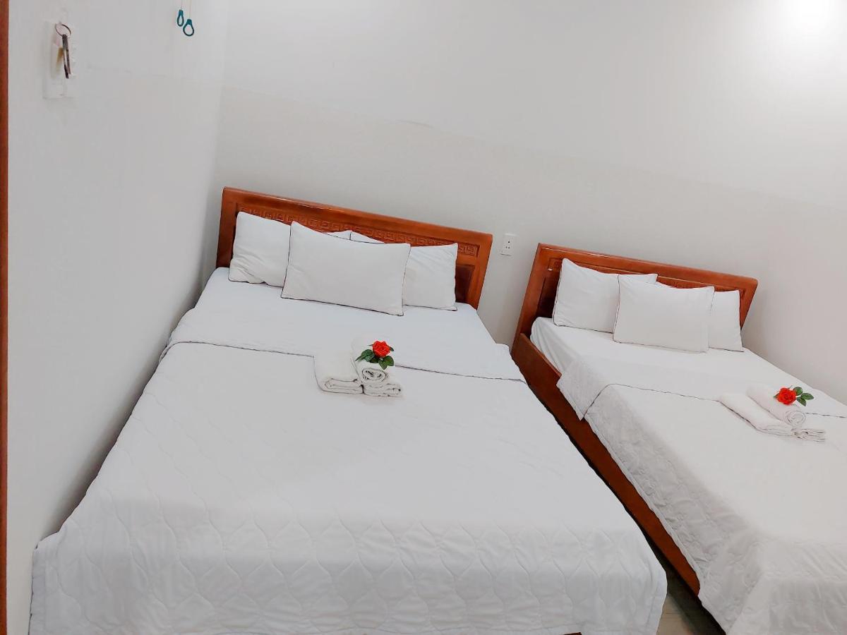 Thien Y Hotel Bai Sau 头顿 外观 照片