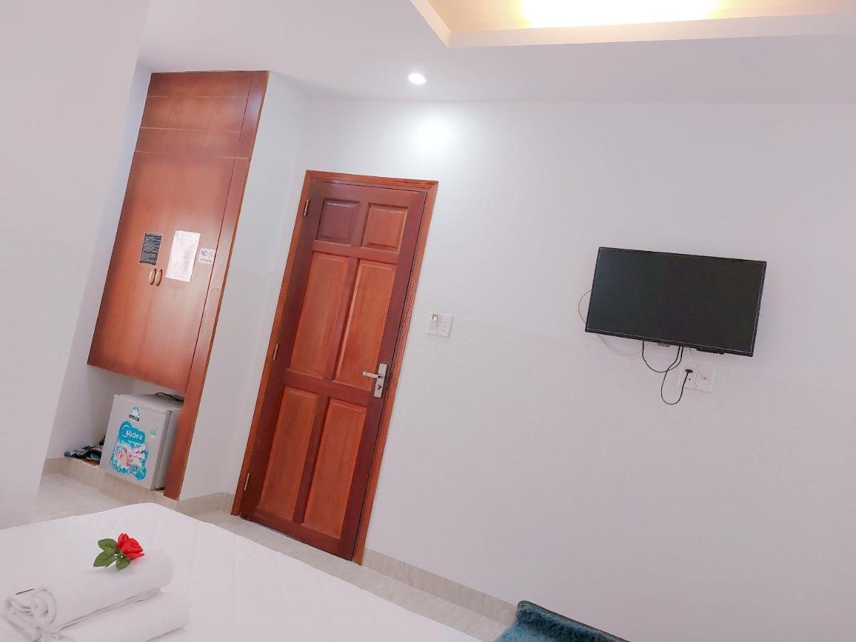 Thien Y Hotel Bai Sau 头顿 外观 照片
