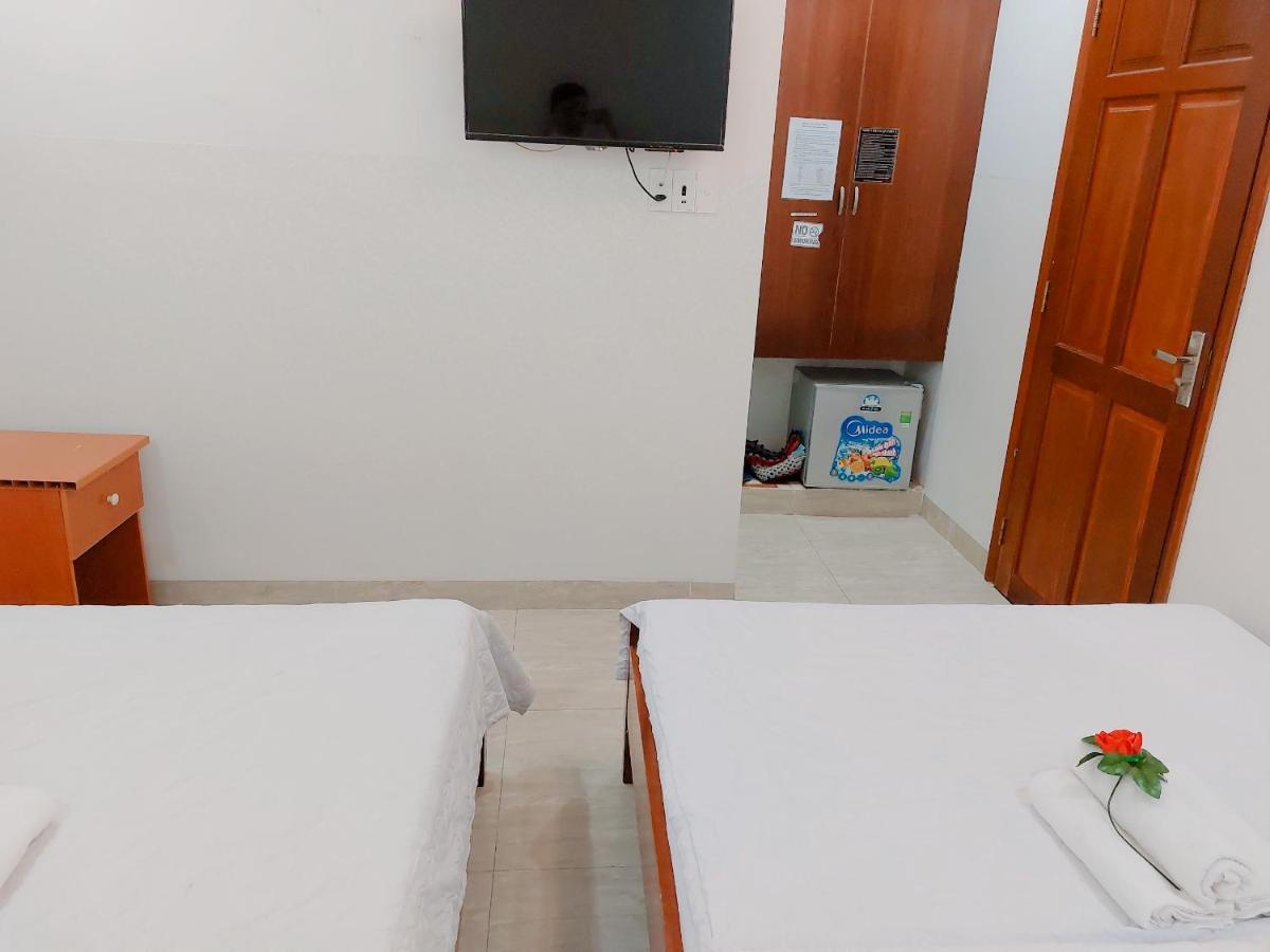 Thien Y Hotel Bai Sau 头顿 外观 照片