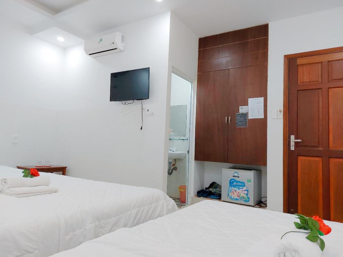 Thien Y Hotel Bai Sau 头顿 外观 照片
