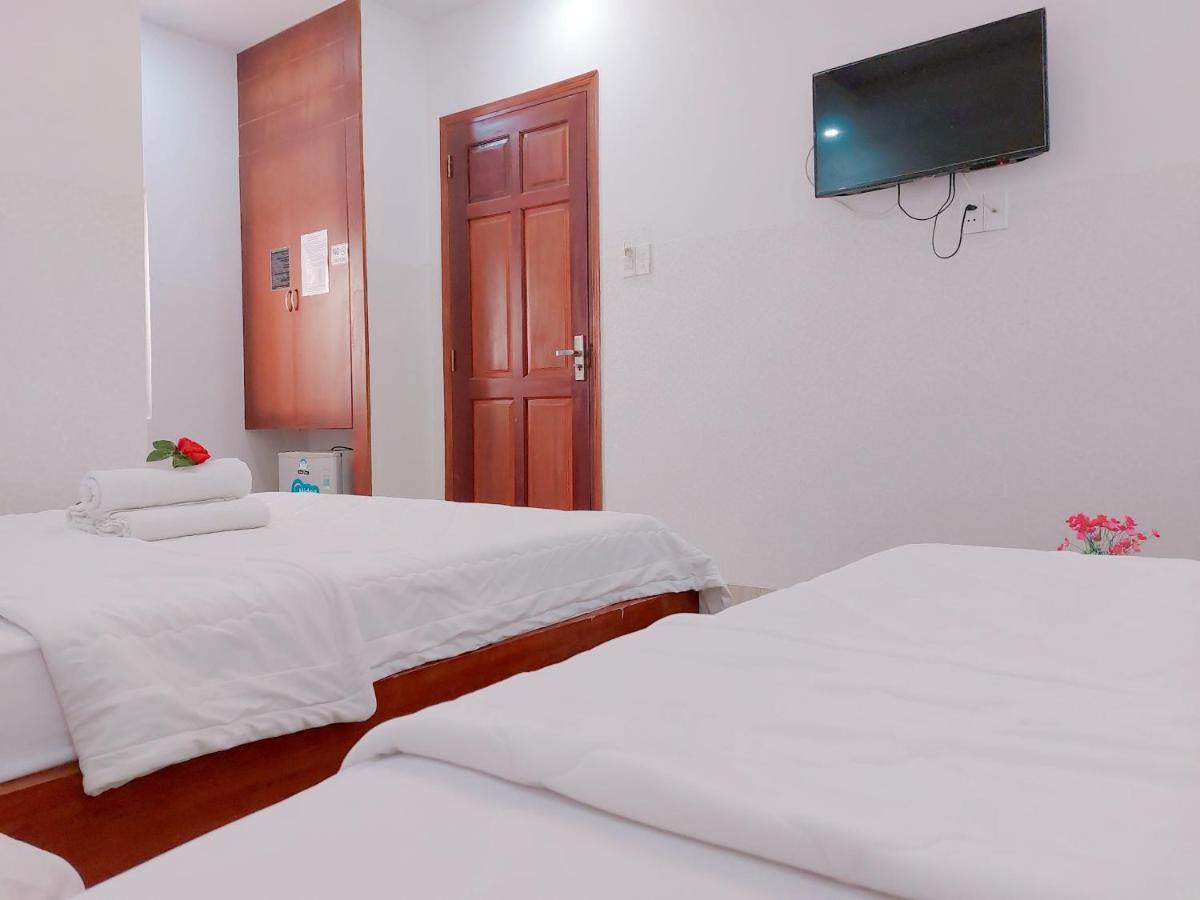 Thien Y Hotel Bai Sau 头顿 外观 照片