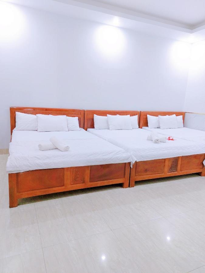 Thien Y Hotel Bai Sau 头顿 外观 照片