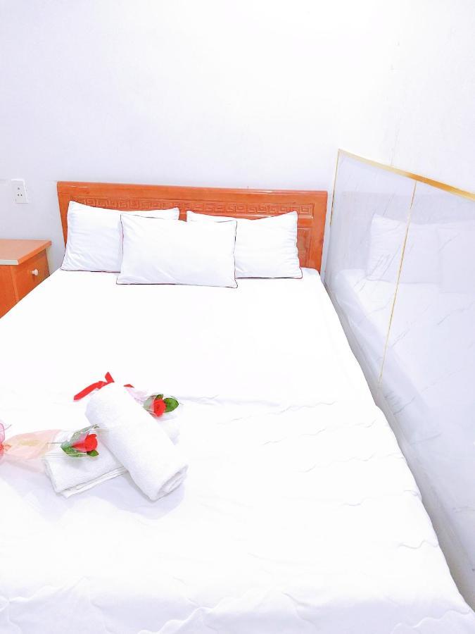 Thien Y Hotel Bai Sau 头顿 外观 照片