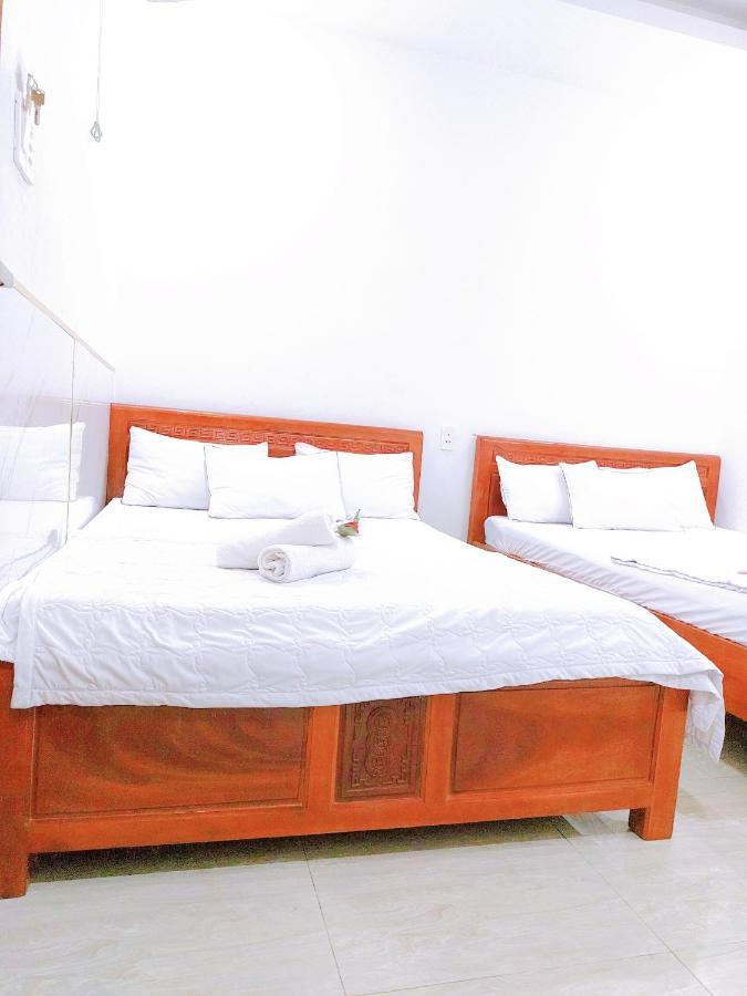 Thien Y Hotel Bai Sau 头顿 外观 照片